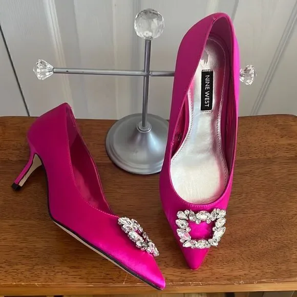 Nine West Avalon Satin Covered Jeweled Heel - Picture 14 of 14